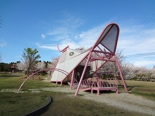 大府みどり公園（メカドラゴン）