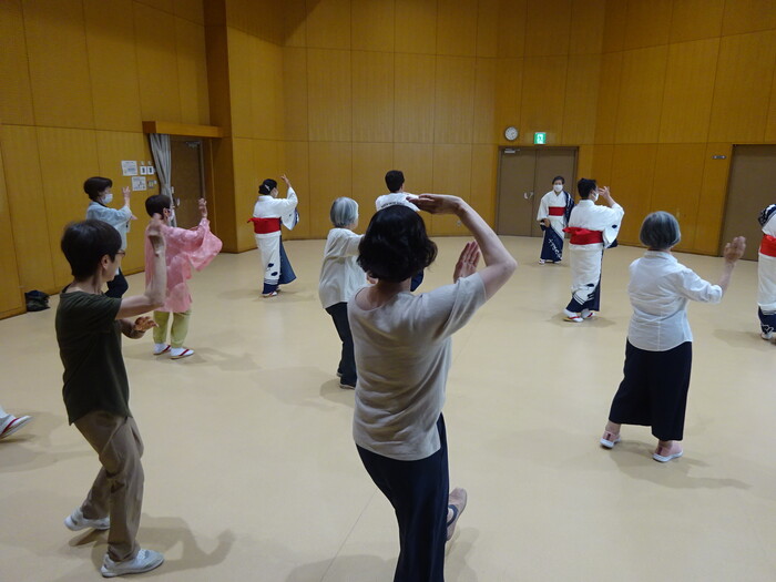 盆踊りのようす